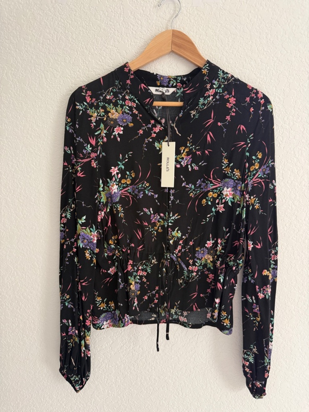 NWT!! ROLLA'S Ella Meadows Black Floral Long Sleeve Blouse Size M - Picture 3 of 12